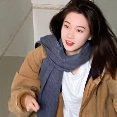 偷偷接吻